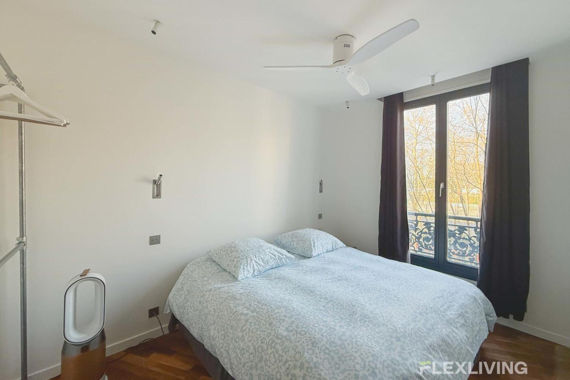 Superb Spacious Located At Mont Cenis * Parijs